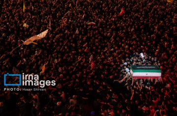 عراقی‌ها در مراسم تشییع پیکر آیت‌الله خامنه‌ای، والاترین معنای وفاداری را مجسم کردند